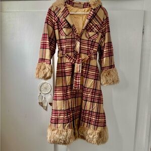 Cozy Vintage Plaid Tea Coat with Faux Fur Trim